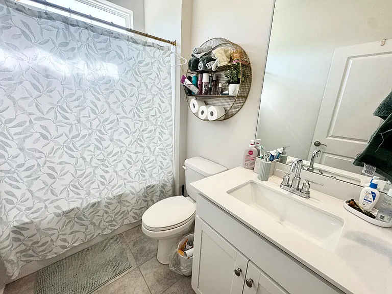 164 Somerset Ln — Photo 3