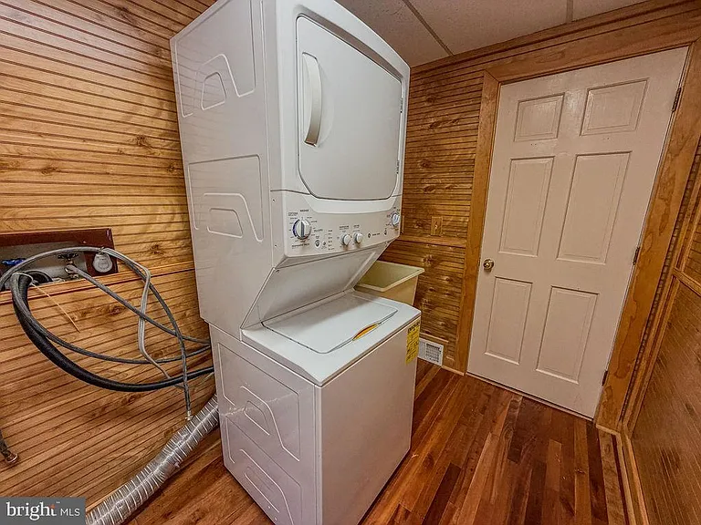 11 Hickory Ln — Photo 25