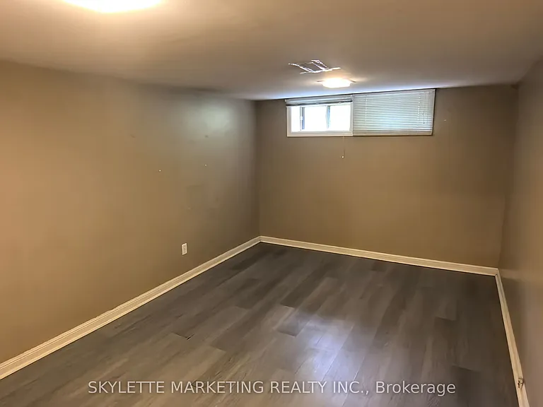 34 Ravenscroft Cir #BASEMENT — Photo 11