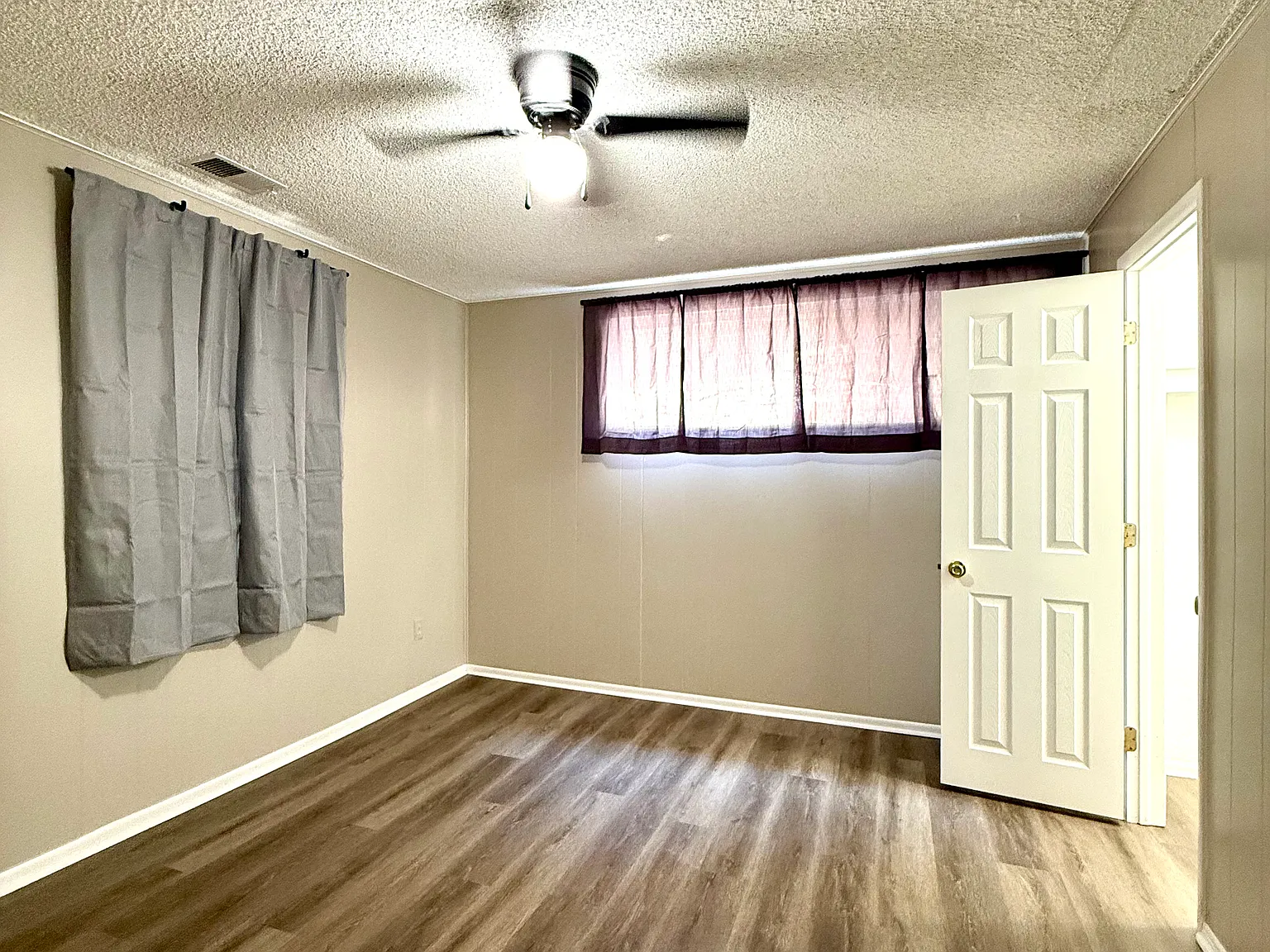 2 bed, 1.0 bath, 961 sqft, $1,395 — Photo 2