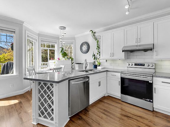 3rd image of 7500 Cumberland St #18