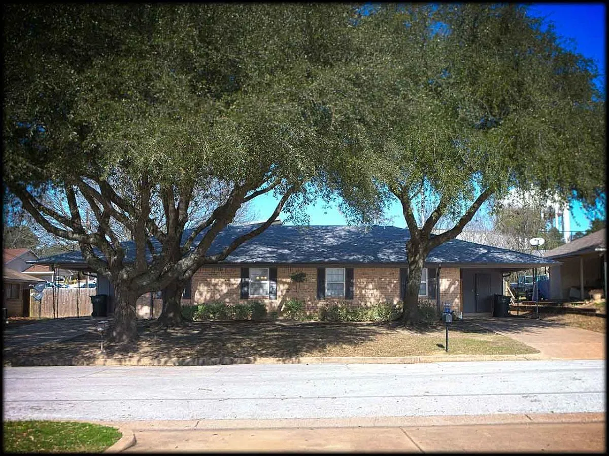 1714 Susan Drive — Photo 2