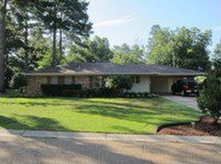 1411 Mockingbird Pl, Magnolia, AR 71753