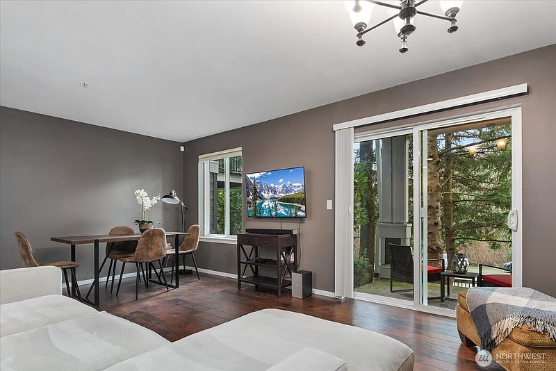 3rd image of 5589 Lakemont Boulevard SE #1702