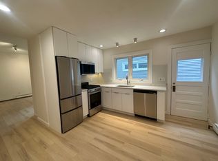 144 Spring St #1R, Cambridge, MA 02141