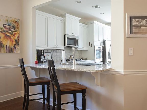 5th image of 4014 SW Lavender Point