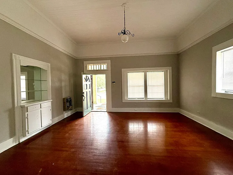 583 N Monroe St — Photo 7