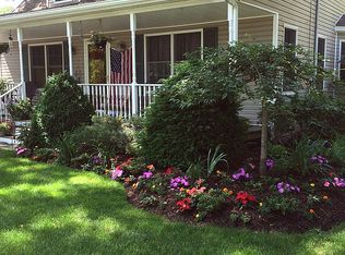 17 Hawthorne St, Selden, NY 11784