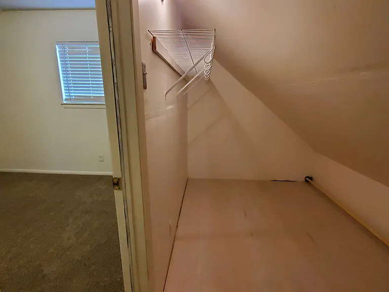 138 Meadow Dr — Photo 13