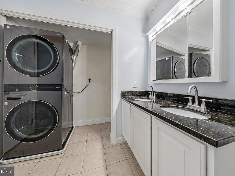 8511 Barrington Ct #S — Photo 21