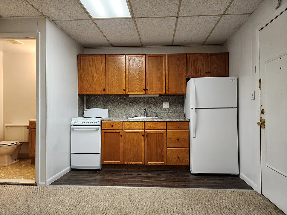131 E Lake St #2