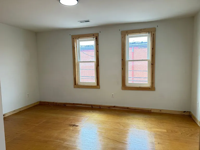916 Houston St — Photo 21