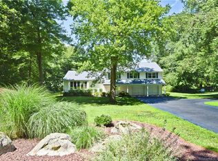 209 Woodbine Rd, Stamford, CT 06903