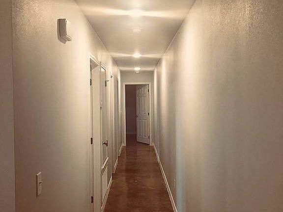 5th image of 917 Rebecca Ln