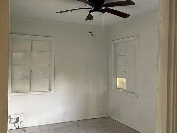 5th image of 913 Anthony Ct