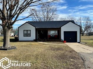 1018 S Webster St, Ottumwa, IA 52501