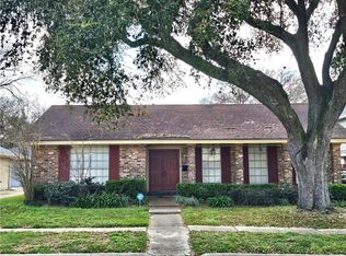 3827 Mimosa Dr, New Orleans, LA 70131