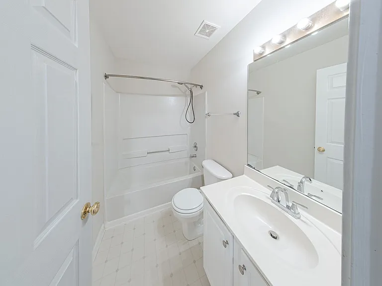 3423 Lathenview Ct — Photo 15