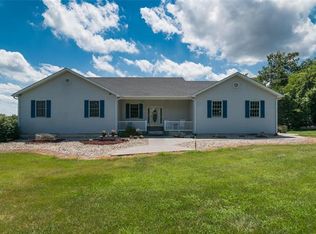 16739 Dutch Holw, Brighton, IL 62012