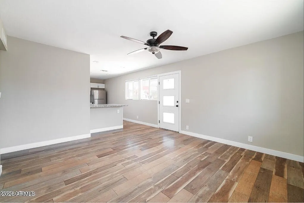 2 bed, 2.0 bath, 896 sqft, $1,550 — Photo 3