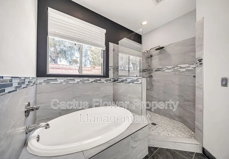 20276 N 64th Ave — Photo 28