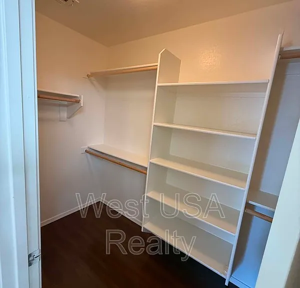 8821 S 40th Dr — Photo 12
