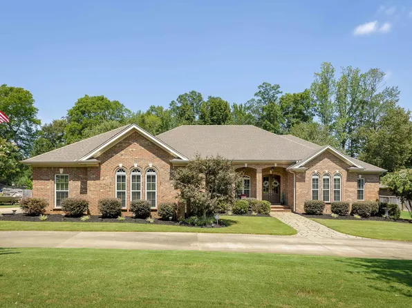 323 Koger St, Killen, AL 35645