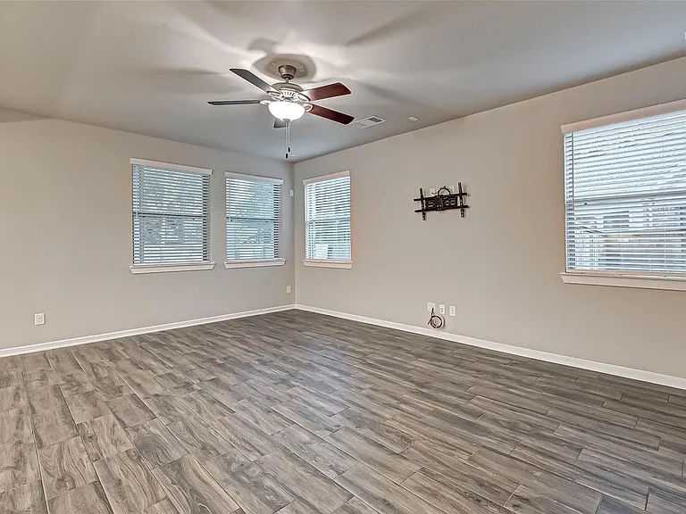 115 Sugar Peak Ct — Photo 8