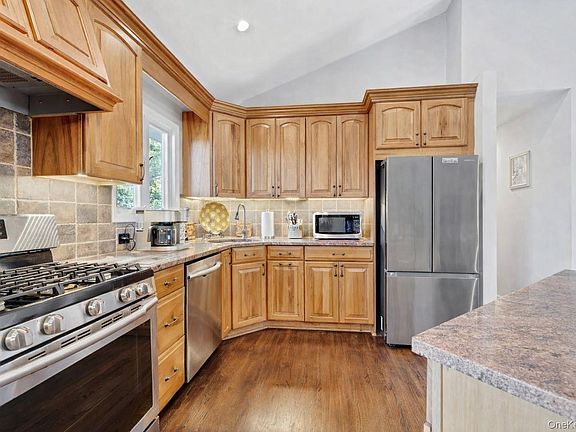3rd image of 540 Conklin Road