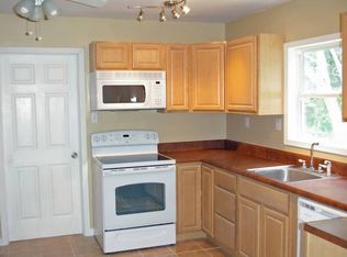 8899 Glass Rd, Hayes, VA 23072