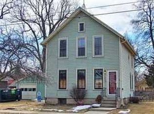 569 Franklin Blvd, Elgin, IL 60120