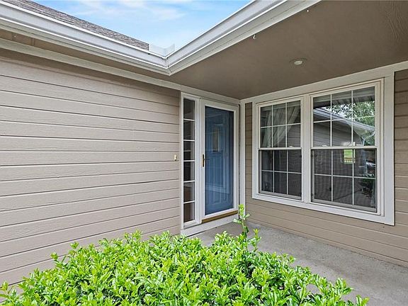 5th image of 3407 NW 67th Ct