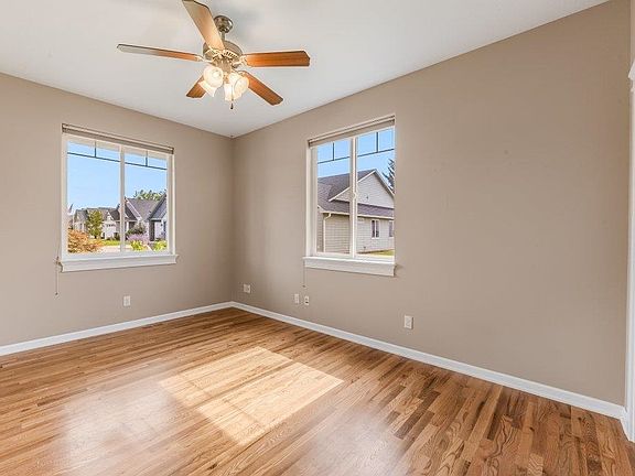4th image of 428 S Reese Ln