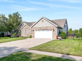 503 Jayne St, Heyworth, IL 61745