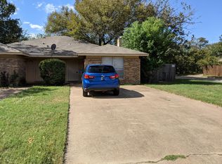 428 Claire Ct, Arlington, TX 76012
