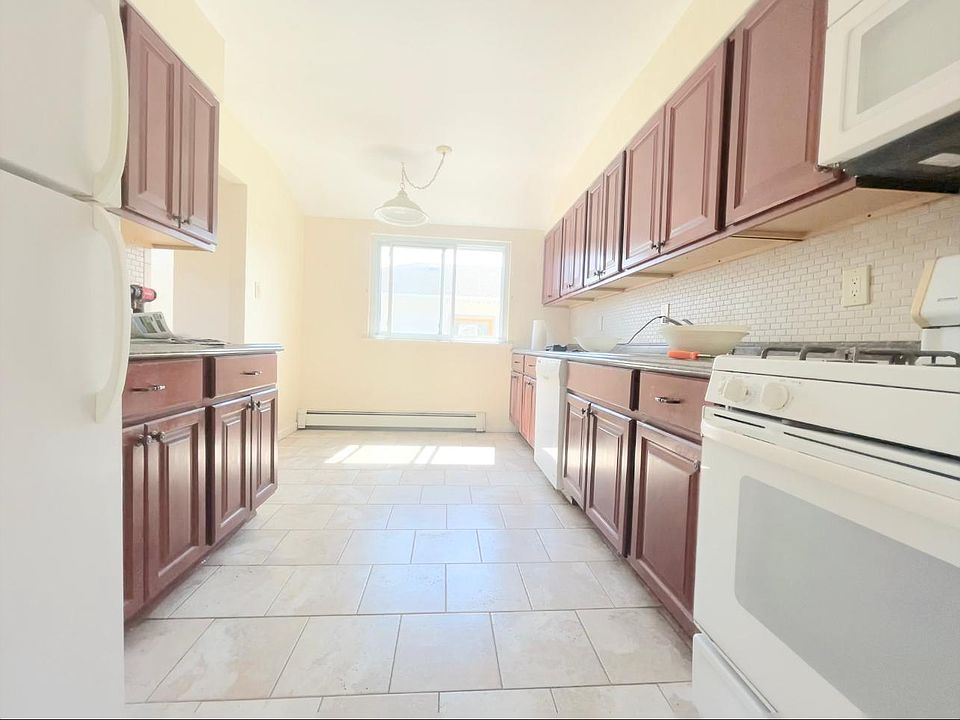 1st image of 62 Florida Ave #2R