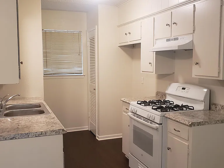 629 Apollo Dr — Photo 4