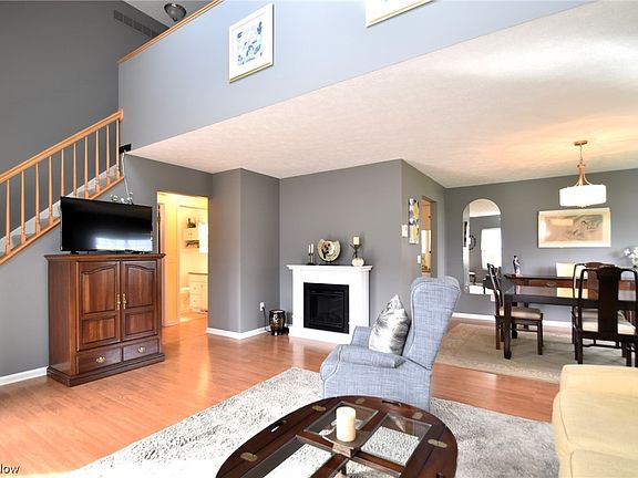4th image of 641 Brittany Ct #27