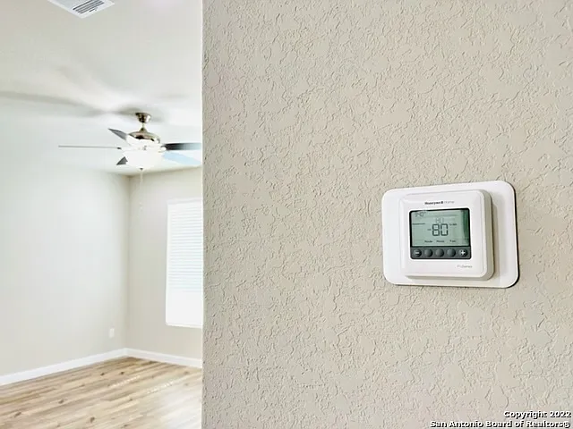 21518 James Charles — Photo 25