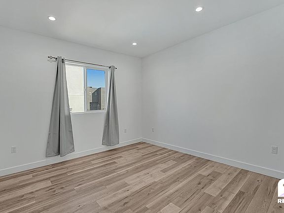 5th image of 1226 N Alexandria Ave #4