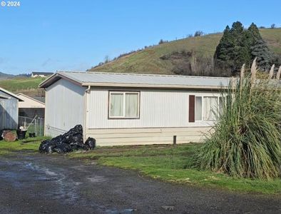 2556 Landers Ave, Roseburg, OR, 97471