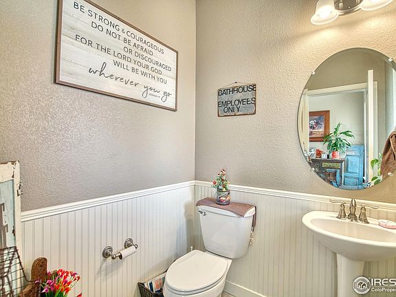 4th image of 810 Ranchhand Dr