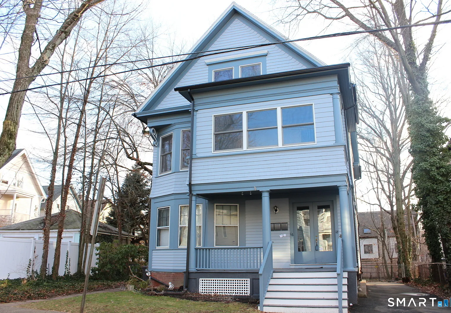 3 bed, 1.0 bath, 1392 sqft, $2,600 — Photo 1