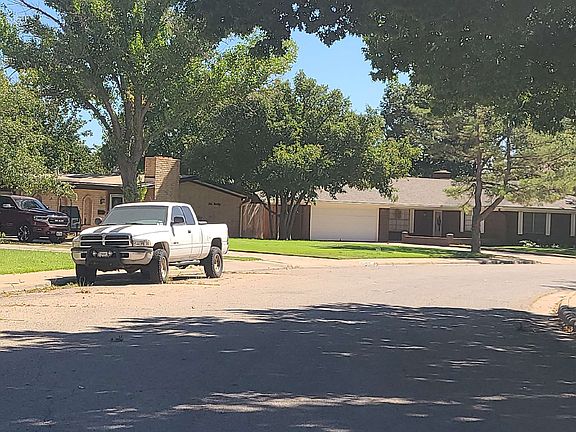 4th image of 3501 Barclay Dr