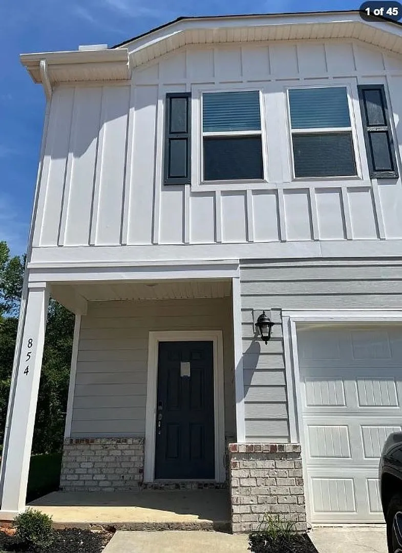 3BR Town House in Greer — Photo 2