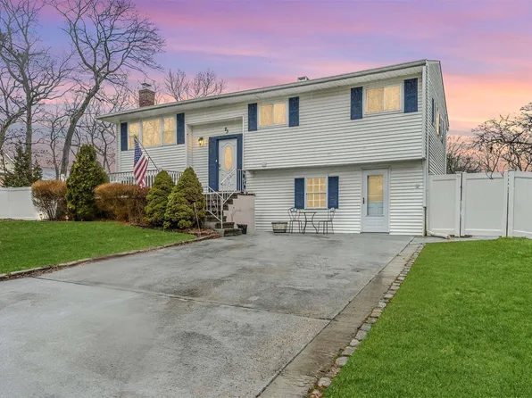 23 Alpine Street, Port Jefferson Station, NY 11776