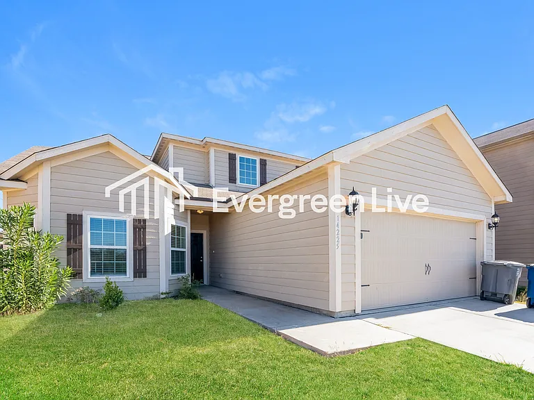 14225 Bridgeview Ln — Photo 2