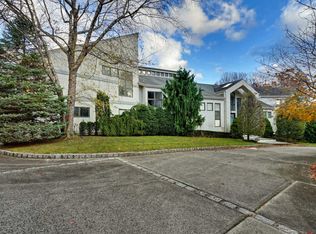 33 Brandywine Rd, Ocean, NJ 07712