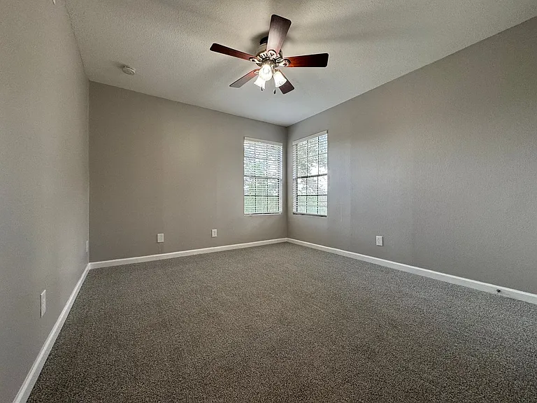 390 Lake Placid Ct #303 — Photo 41
