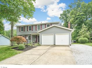 4915 Heights Dr, Stow, OH 44224